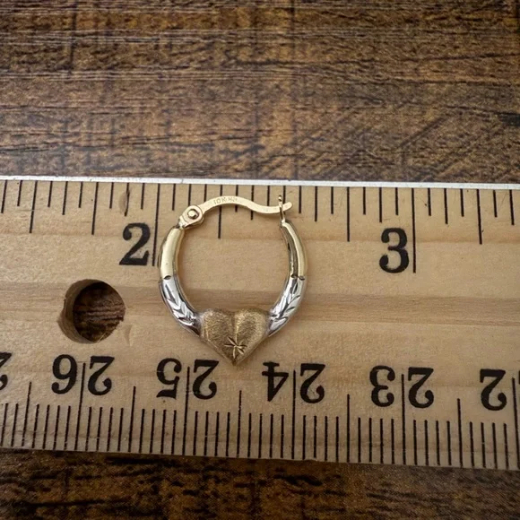 [sold]10kt solid gold tri color small hoop earrings with diamond cut puffy heart - Picture 3 of 3